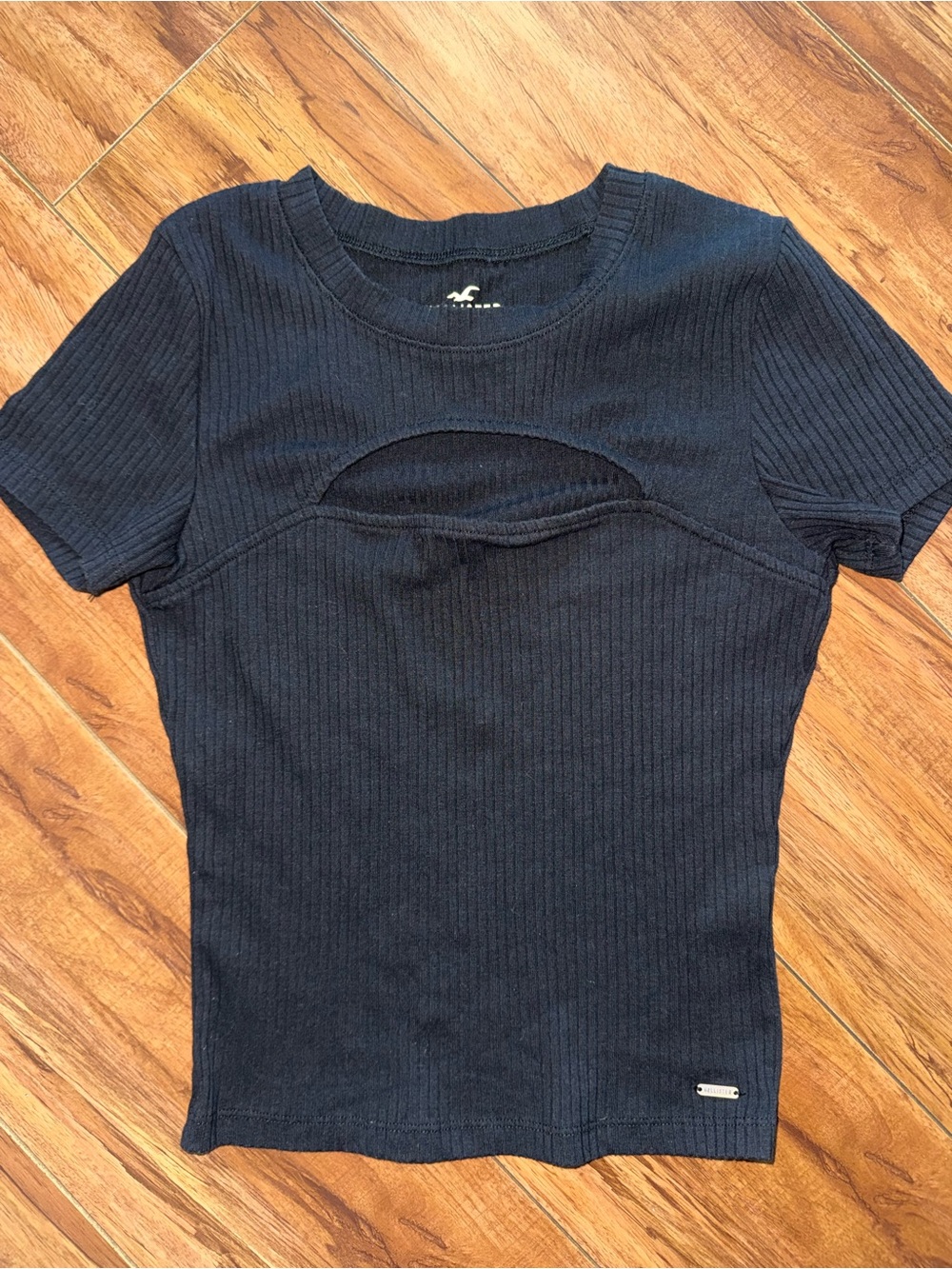 Hollister Black Ribbed Short Sleeve Top with Front Cutout